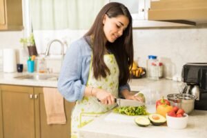 Read more about the article Choosing a Maid for Cooking: Top Agencies in Mumbai 