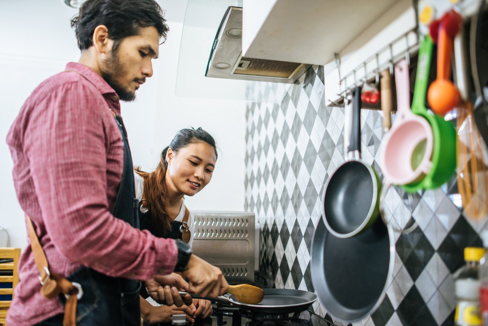 Read more about the article Find the Best Home Cooks and Maids in Mumbai